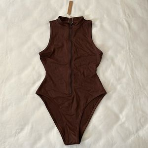 SKIMS ZIP FRONT SLEEVELESS ONE PIECE